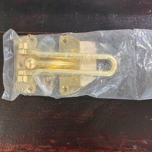 Ultra Hardware #827 Heavy Duty Brass Door Guard   NEW